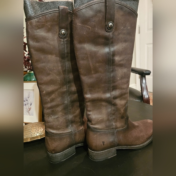 FRYE Melissa button lug tall boots in color Smoke. Size 8 - Picture 11 of 15